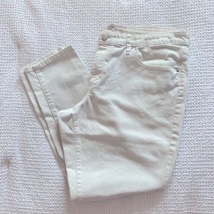 Universal Thread White Jeans (16/33R)